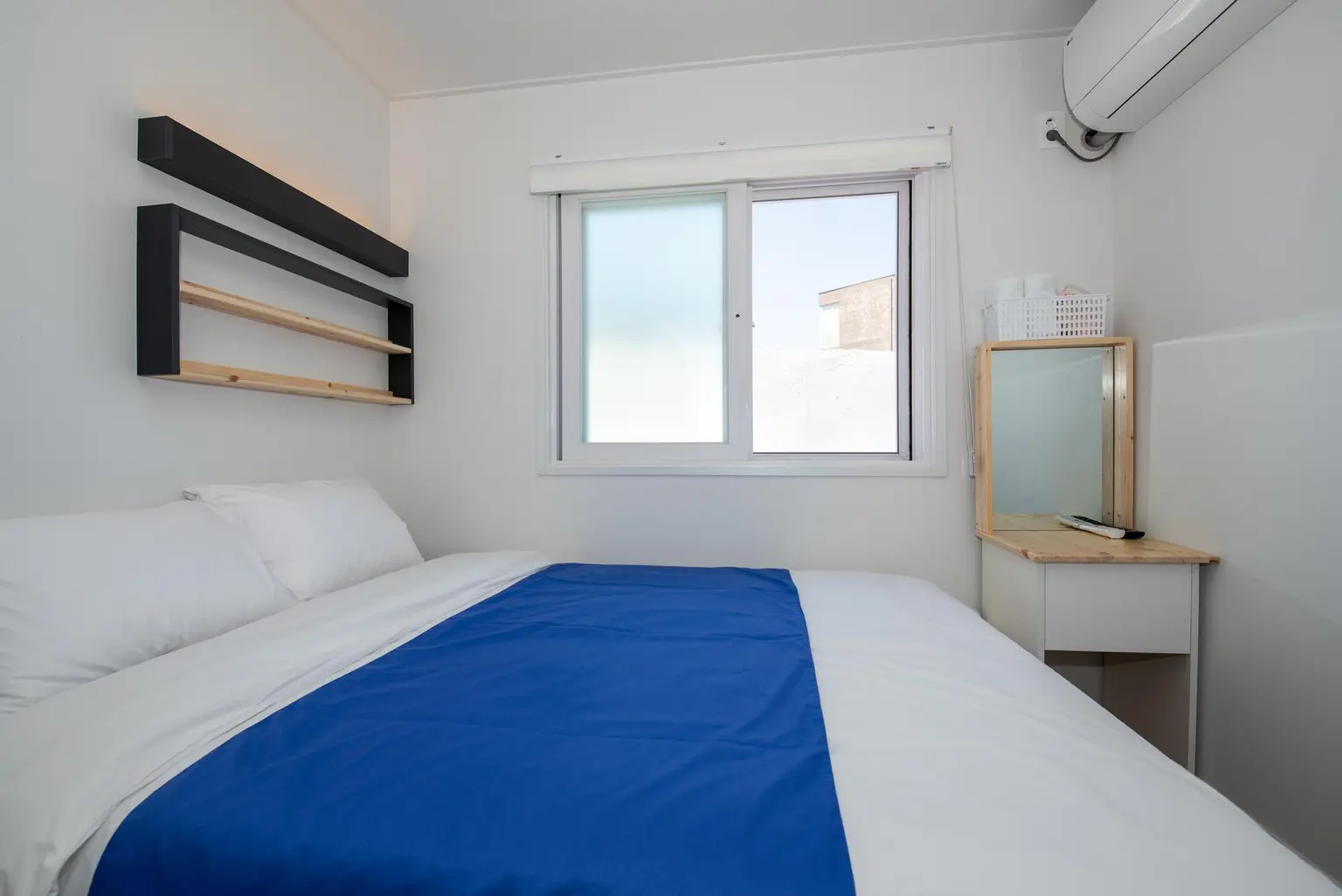 House 1BR & sleeps 2 Private one-room apartment 102 near Jeju Airport Cover Photo