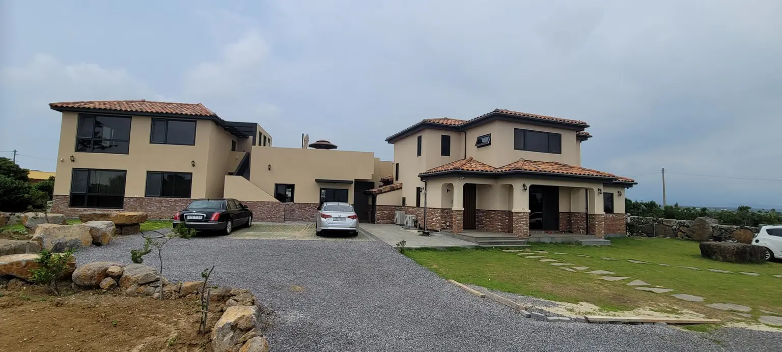  西归浦大静武陵住宅别馆2楼#同时欣赏汉拿山和大海 - main image