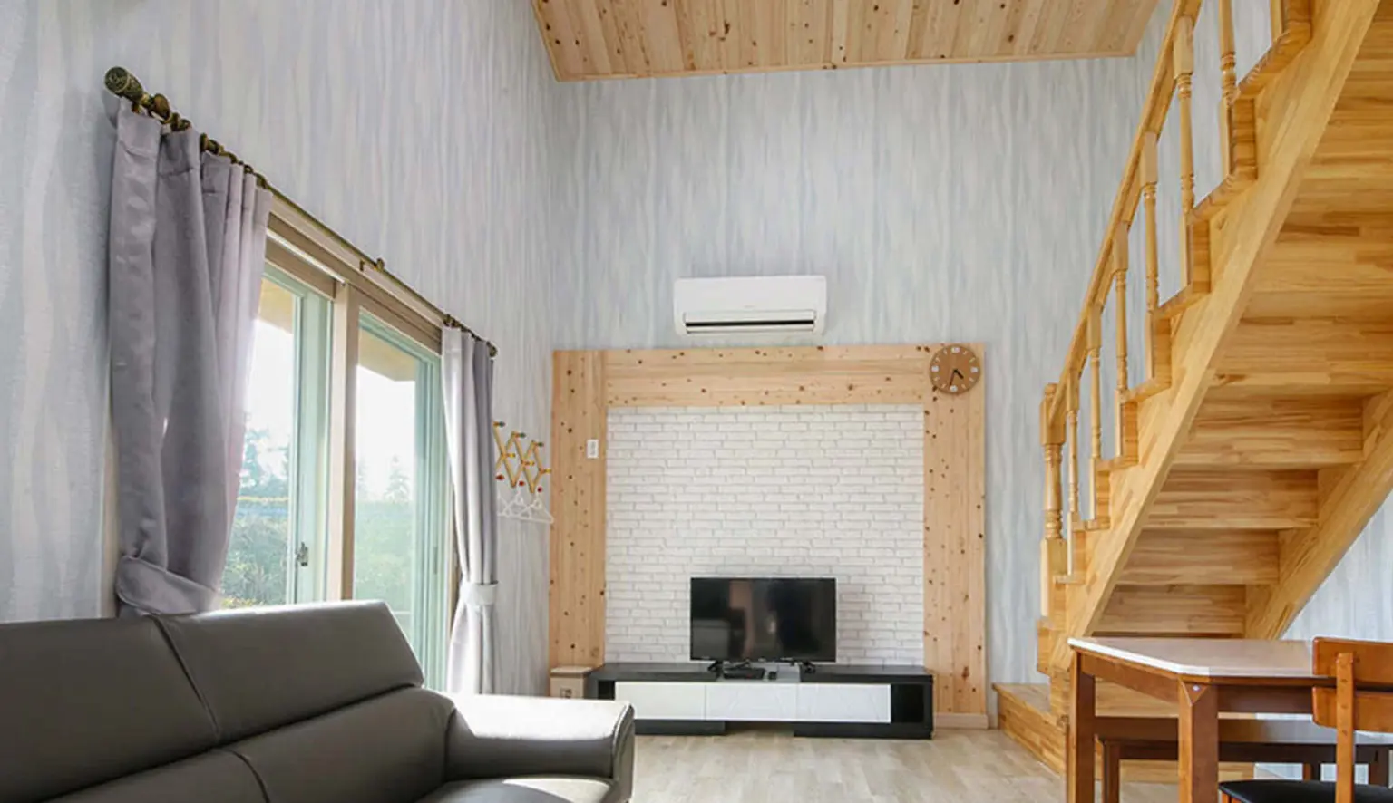 Other spaces photo 1 - Seogwipo Seongsan Shinsan-ri Quiet 15-pyeong duplex two-room detached house A Pets allowed (2BR & sleeps 6)