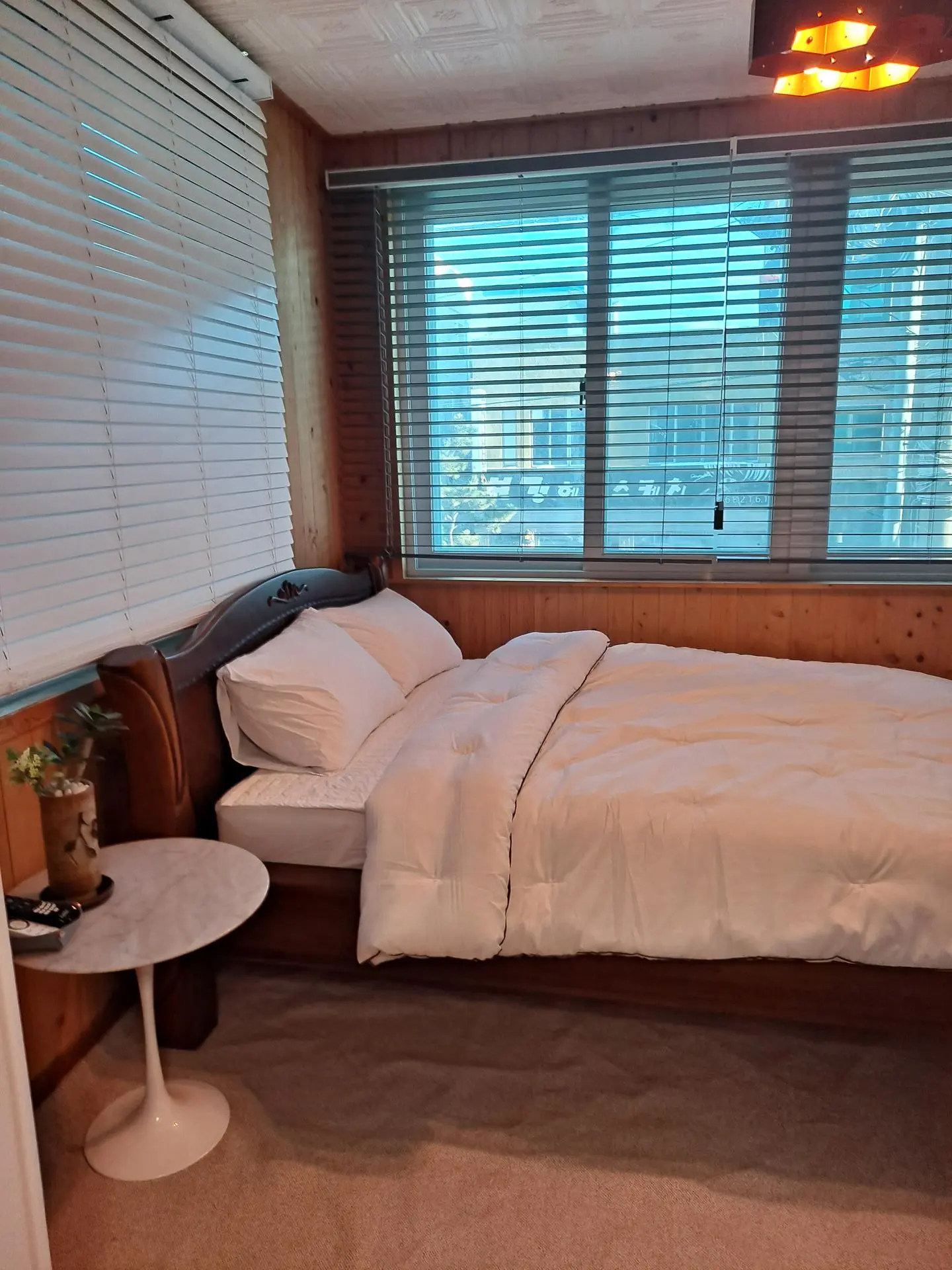 Gangwon Gosung ocean view & seaside & walkable House 1BR & sleeps 2 Detached studio apartment with a 2-3 story duplex and ocean view Cover Photo
