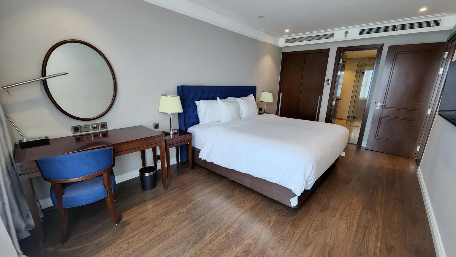 Gyeonggi-do Danang Citizen #WalkAnywherePack- Luxury Full-option Ocean View One-Bedroom Apartment - main image