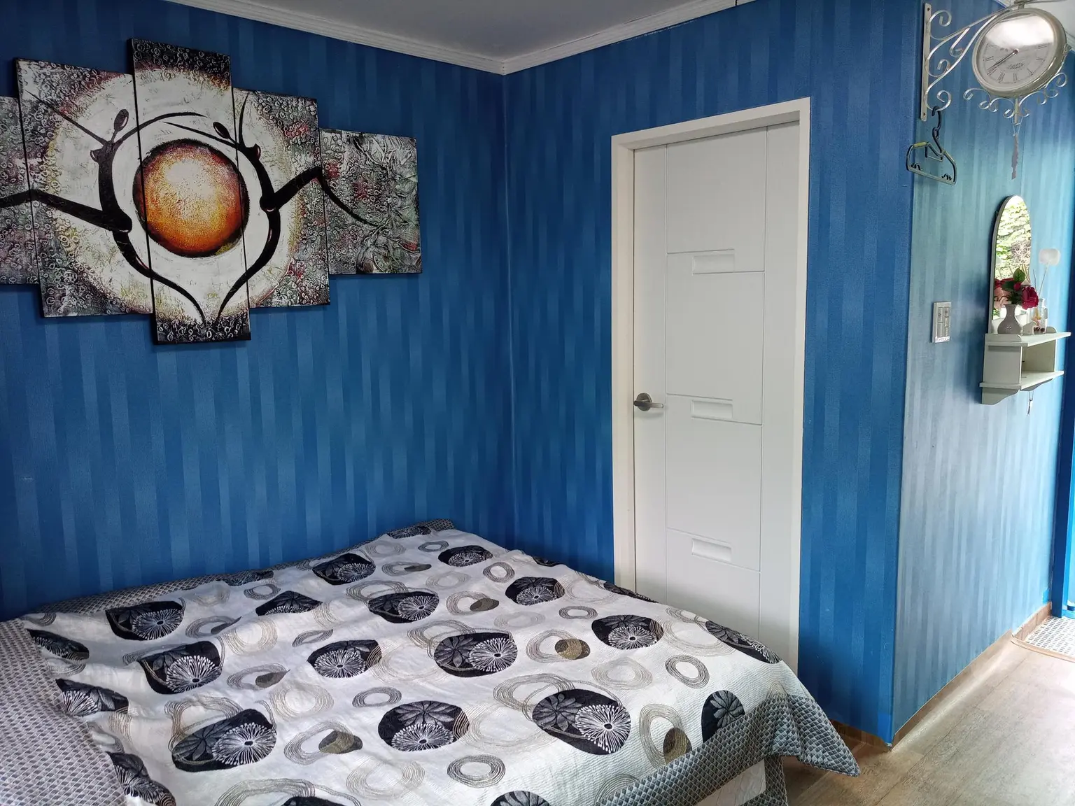 Chuncheon, Gangwon A quiet 2-story one-room stay where you can camp, surrounded by forests and water - main image