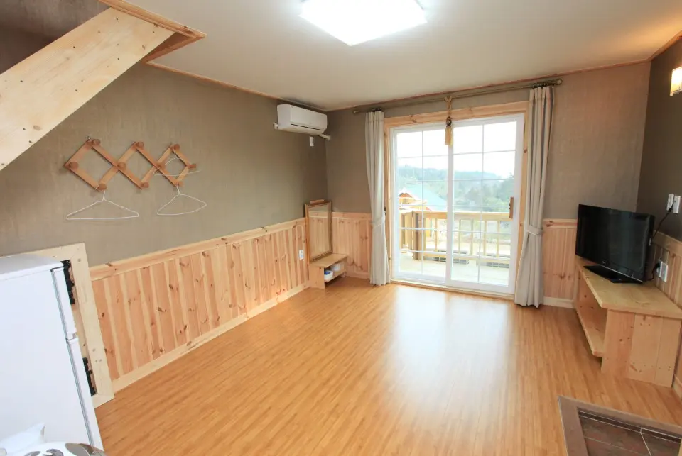  【西归浦安德】海景柏木复式木屋民宿 18 Pyeong B #水电全包 - main image