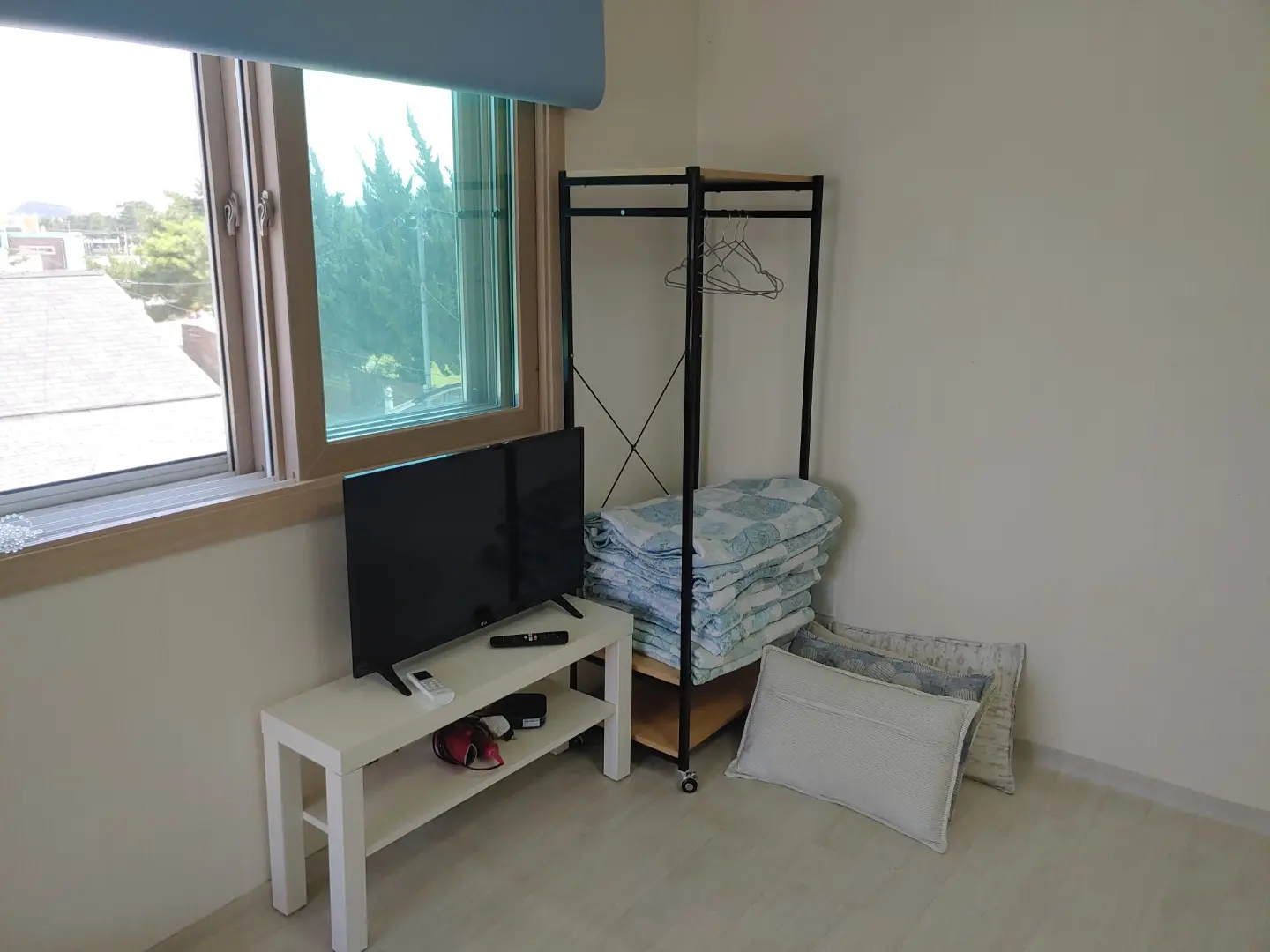 Gangwon Gosung One-room stay right in front of Baekdo Beach - image1