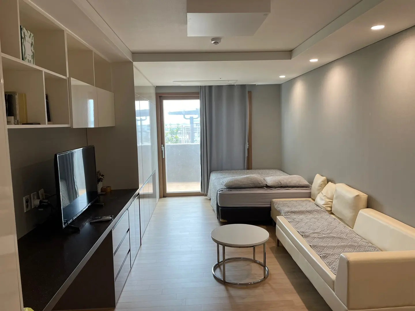 济州西归浦 城山日出峰步行5分钟的单间办公室酒店 - main image