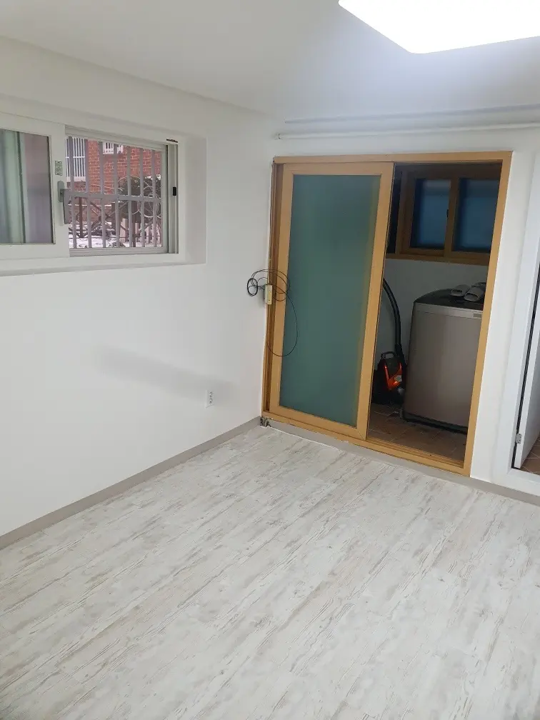 Gyeonggi Goyang Quiet 2nd floor one-room, 10 minutes walk from Daehwa Station - image1