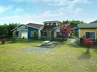 Gangwon Pyeongchang Pet-friendly independent pension family room (random assignment) - main image