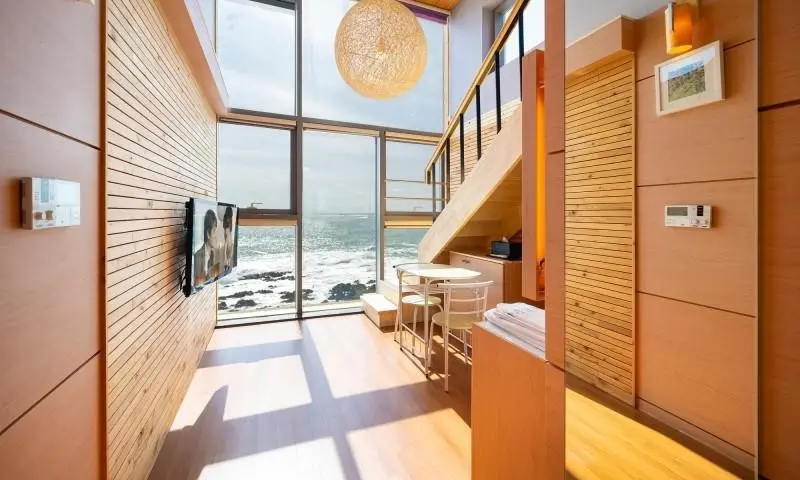 Gyeongbuk Pohang Ocean view in all rooms, accommodation in front of the sea, room 202, near Guryongpo - main image