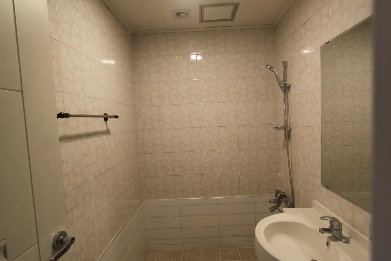 Jeonnam Mokpo Mokpo famous restaurant 10 minutes walk away, hostel near Gatbawi #Twin Room B - image2