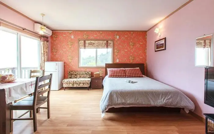 Chungbuk Jecheon Pension with Cheongpungho Lake right in front #Individual spa available #Swan - main image