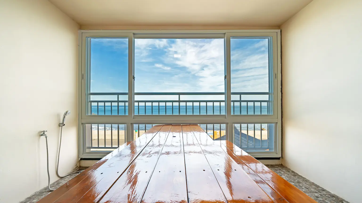 Gyeongbuk Pohang Accommodation with a sea view near Hwajin Beach and Jangsa Beach - main image