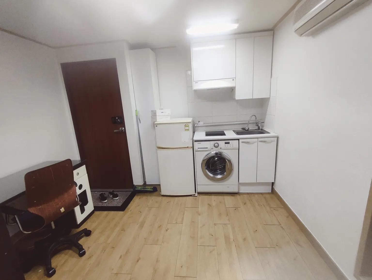 Seoul Gwanak-gu 8 minutes walk from Sillim Station to Danggok Station. Room 304, south facing - main image