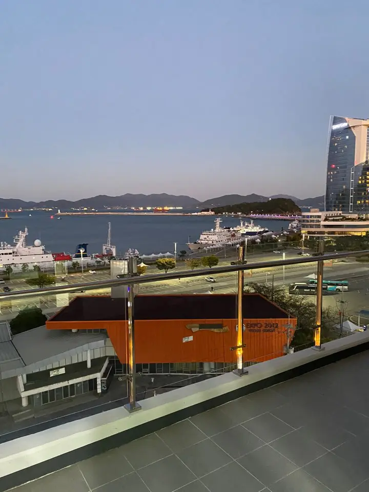 Other spaces photo 1 - 오동도가 한눈에 보이는 복층형 신축아파트 (1BR & sleeps 3)