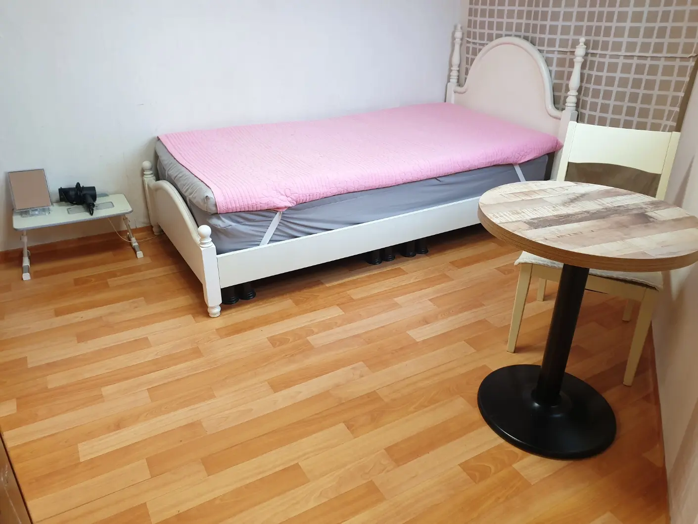 Busan Suyeong  House 1BR & sleeps 1 One-room apartment, 3rd floor, unit 2, 4 minutes from Baesan Station Cover Photo