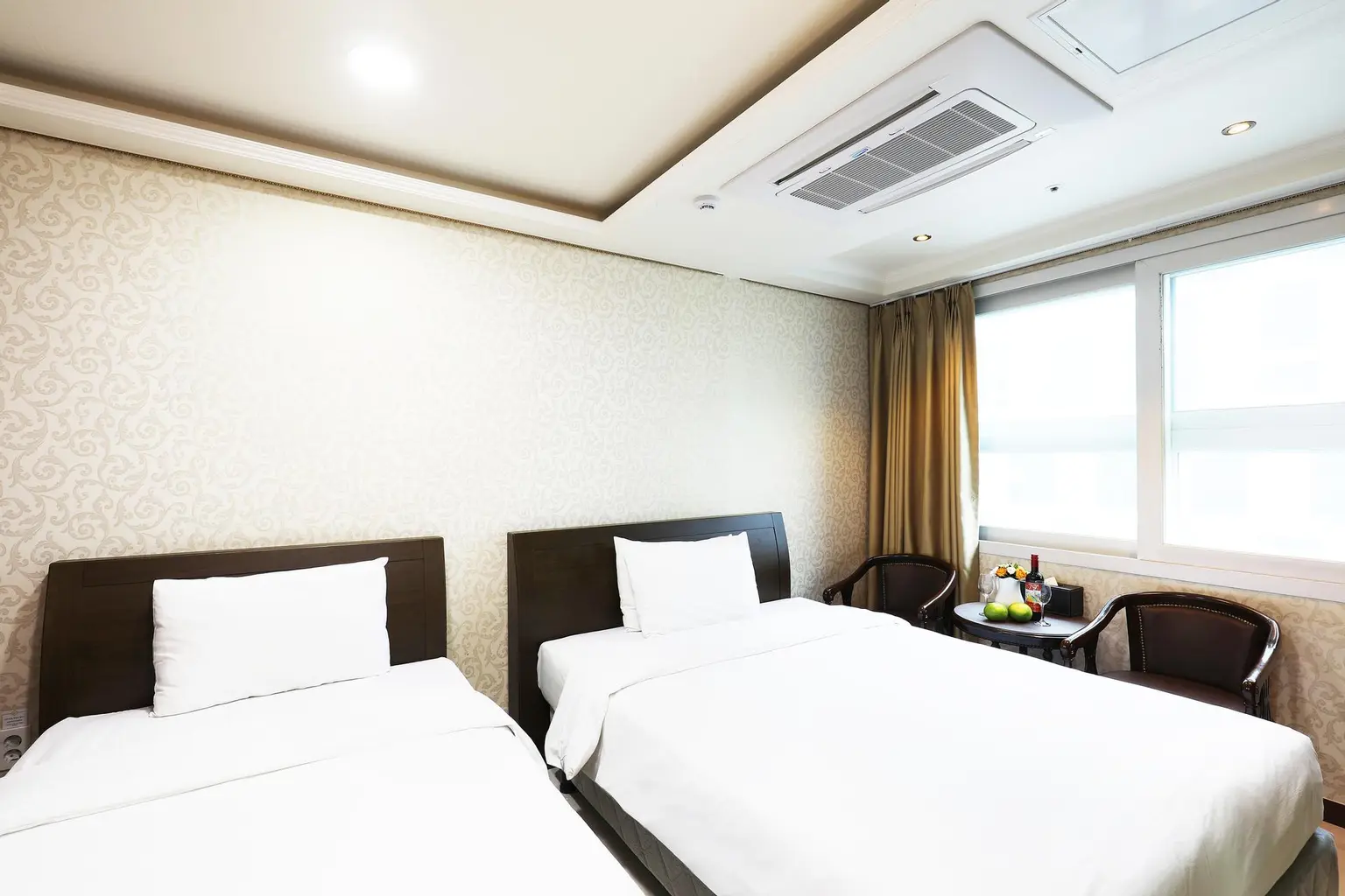 Seoul Gangseo Deluxe Twin B Residence Hotel, within 3 minutes walk from Balsan Station on Line 5 - main image