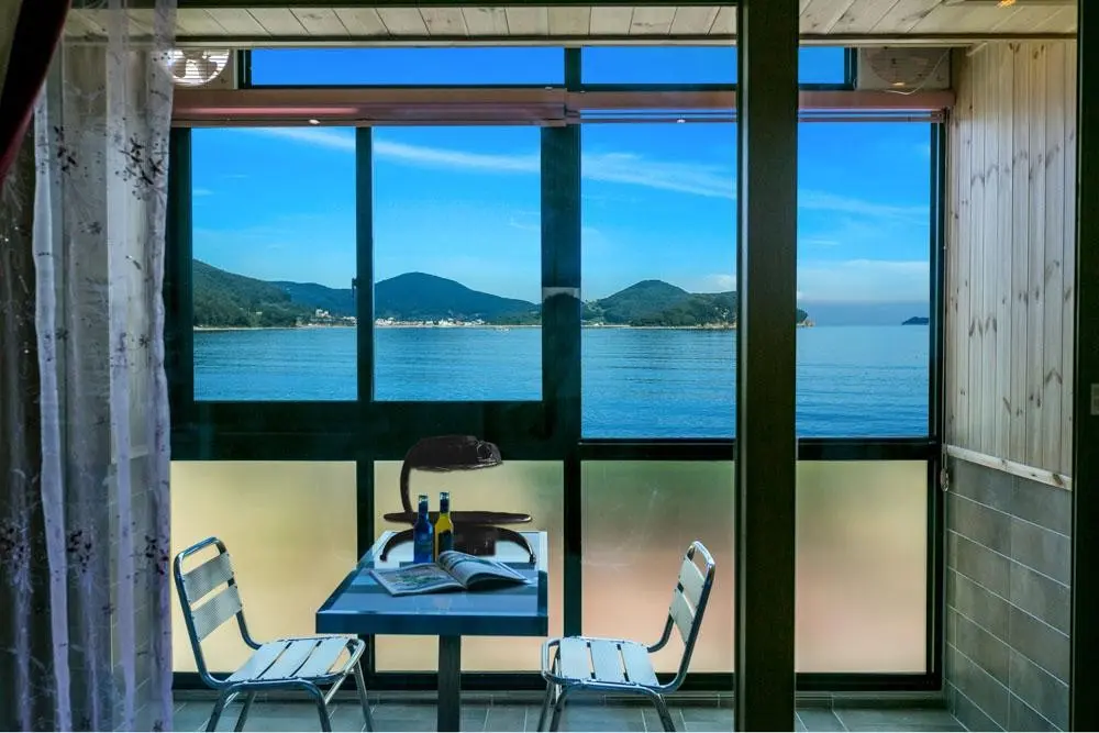 경남 거제 몽돌해수욕장바로앞 오션뷰 황화 201호 - main image