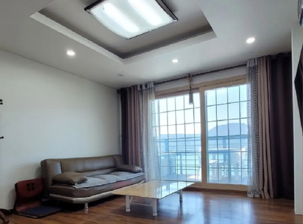 Gyeongnam Geoje Duplex family room with ocean view and outdoor terrace for 4 people B - main image