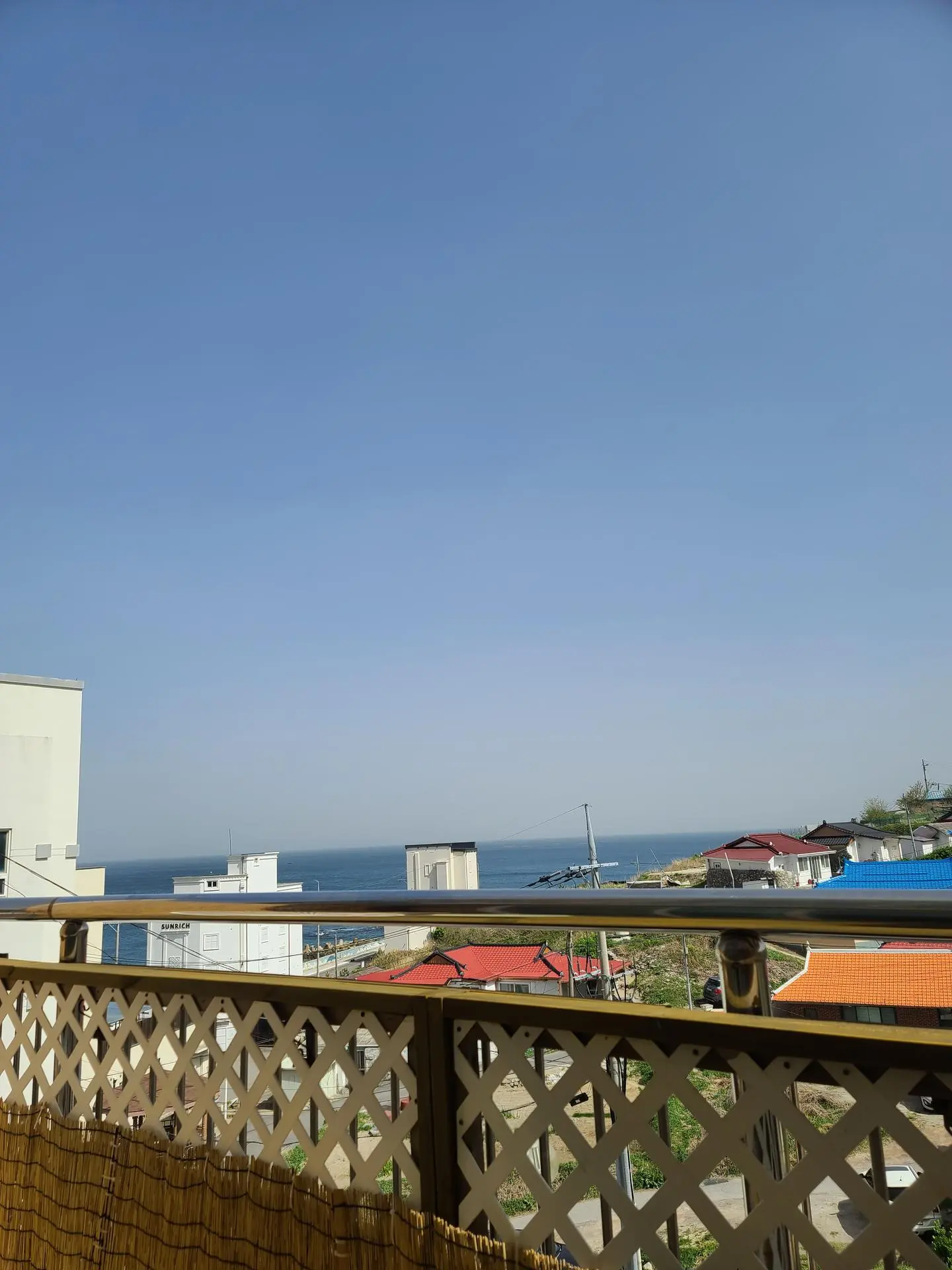Gangneung Jumunjin Ocean view full option apartment with outdoor terrace - image5
