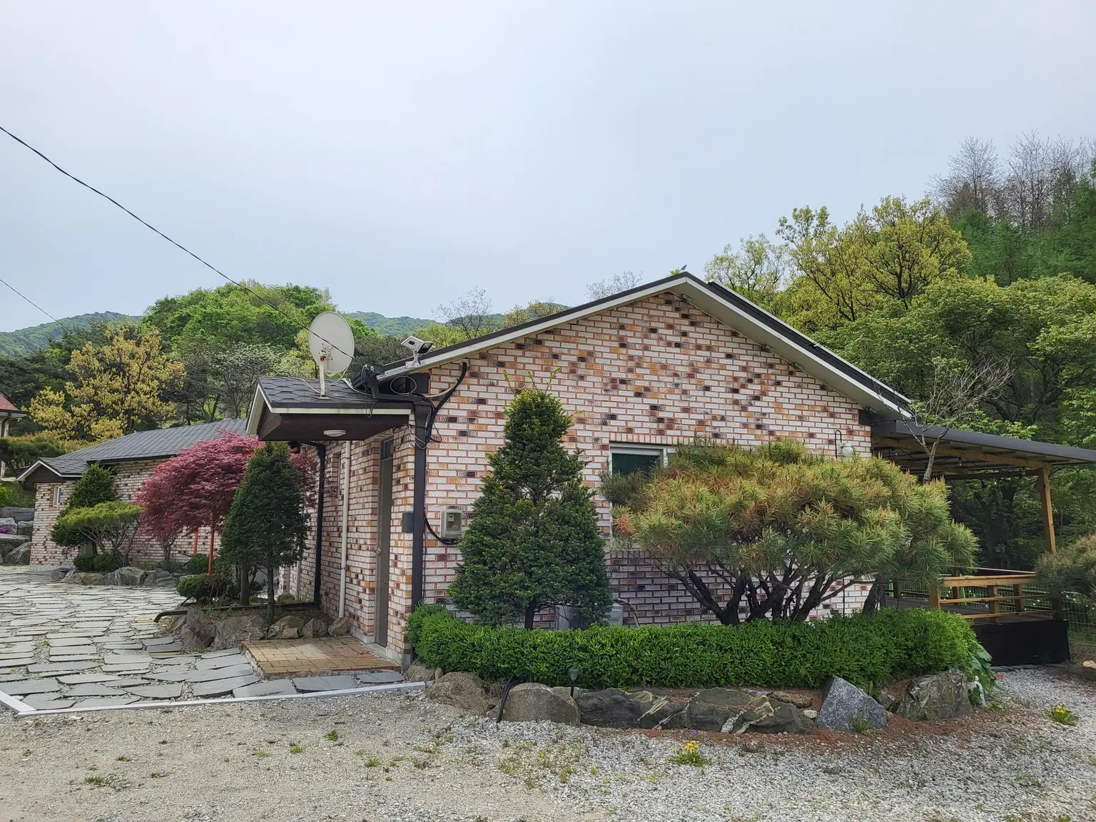 충북 음성 자작나무숲 계곡 테라스 원룸 - main image
