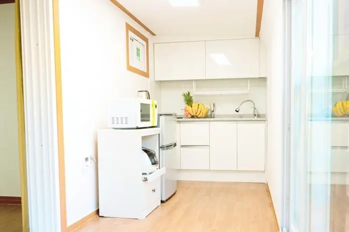 慶南巨済 4人部屋ペンション＃愛犬同伴可能206号＃カラオケ無料利用 - image2