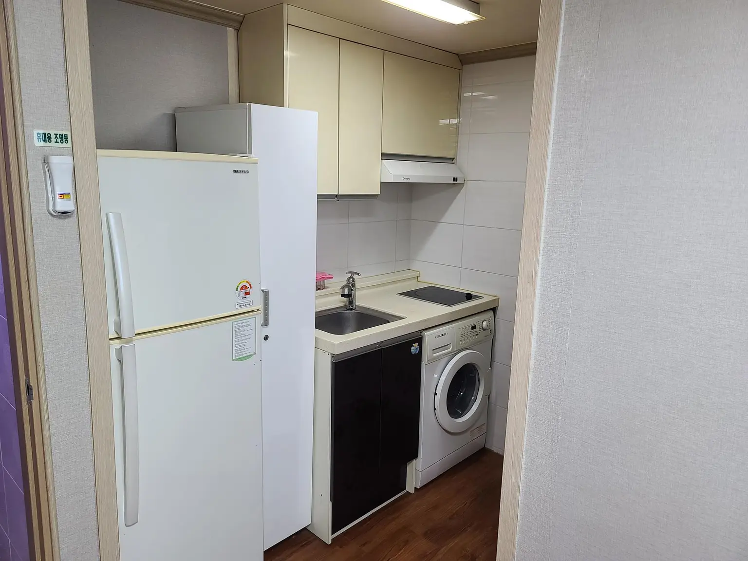 Busan Dong-gu Cello House One Room 306 - image8