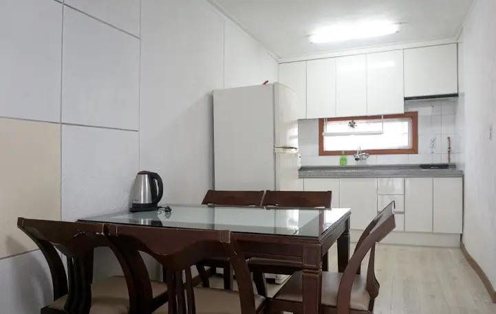 Seogwipo Seongsan forest retreat & with a yard & countryside stay Rental cottage 2BR & sleeps 8 Two-room B-dong 102 Large dogs allowed Cover Photo