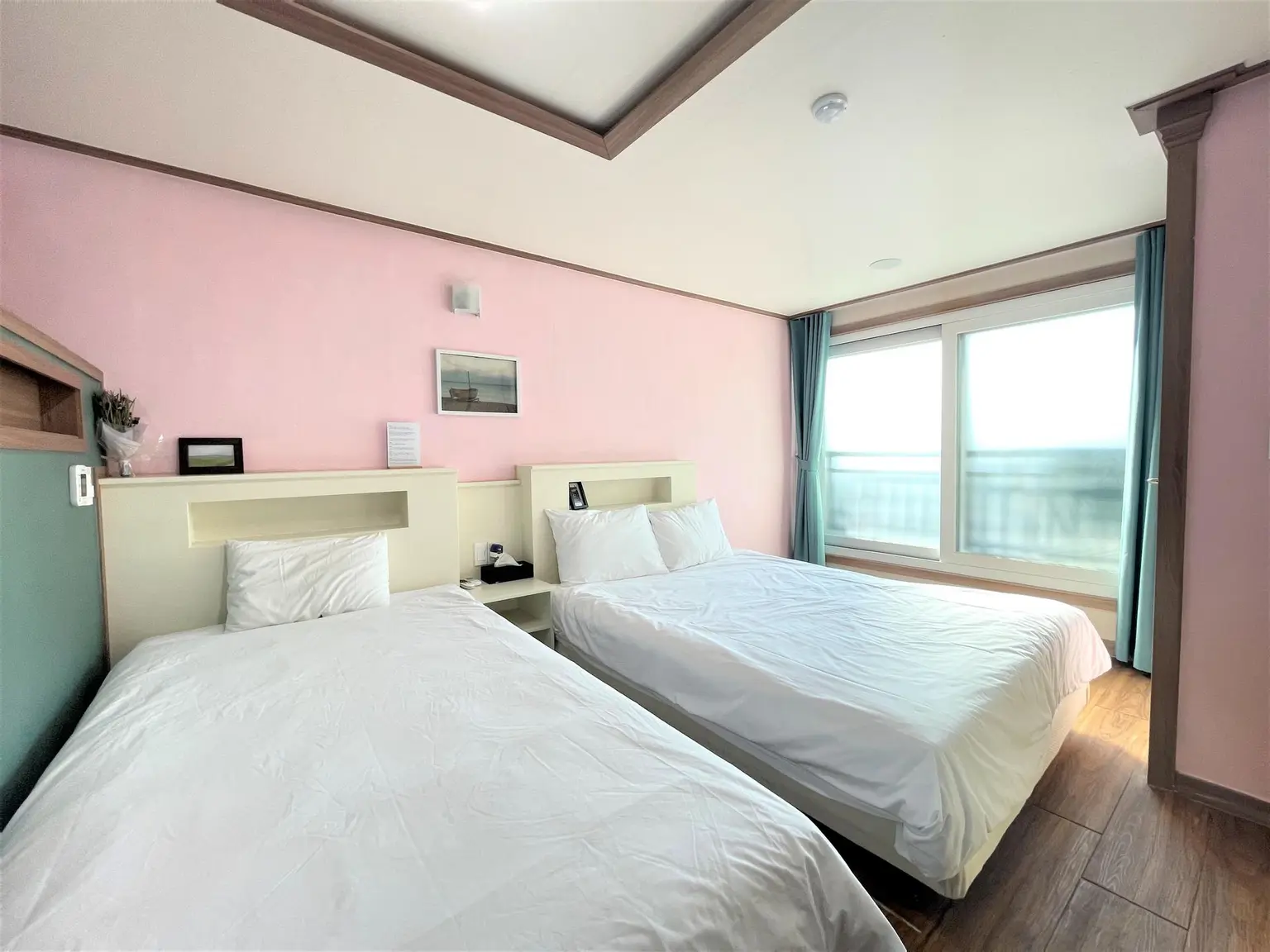 Seogwipo 2-bed triple room A, 5-minute walk from Olle Market #Common cooking available - main image