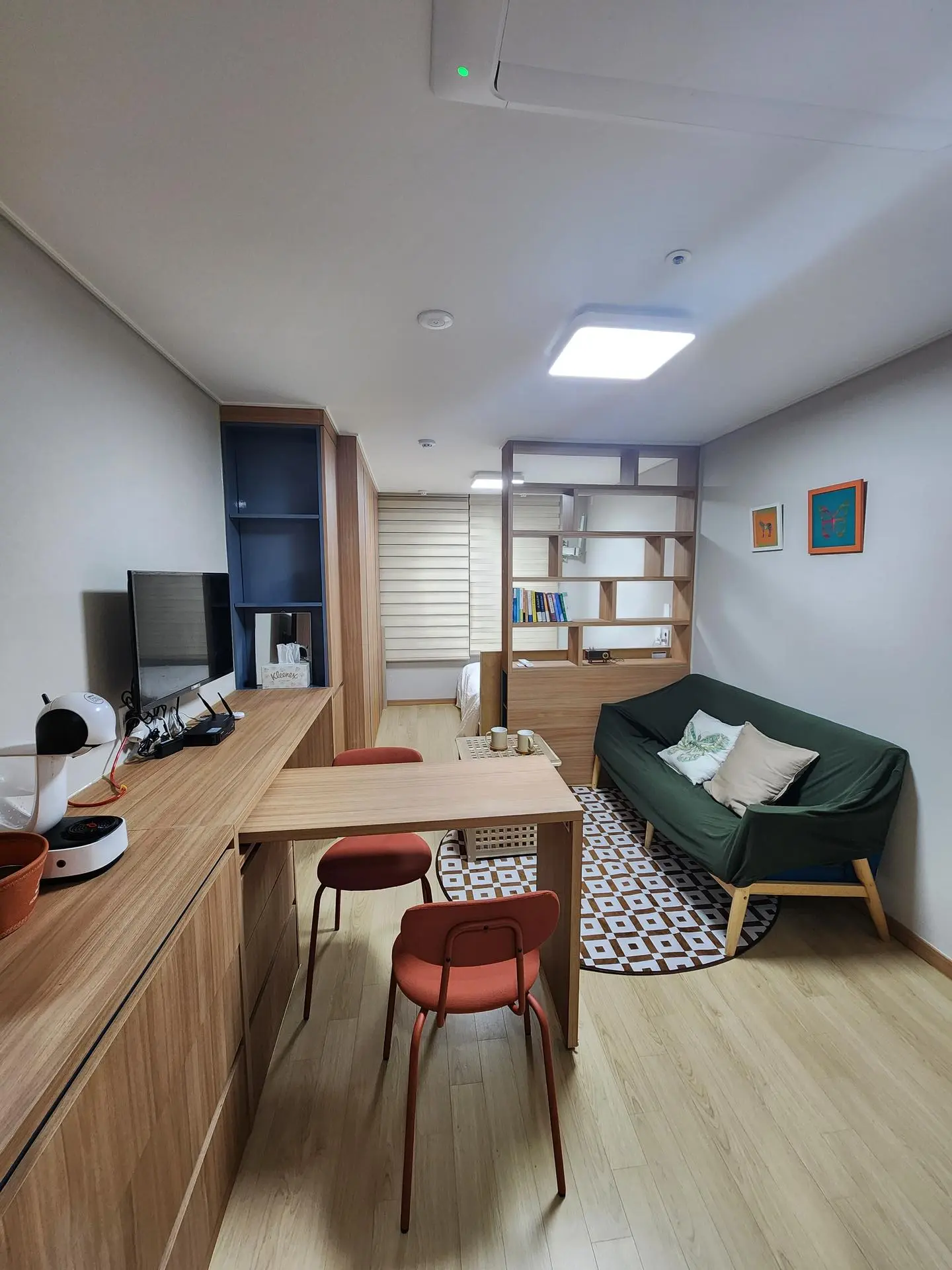 Jeju-do Seogwipo-si 2-person accommodation in Seogwi-dong with many commercial and convenient facilities - main image