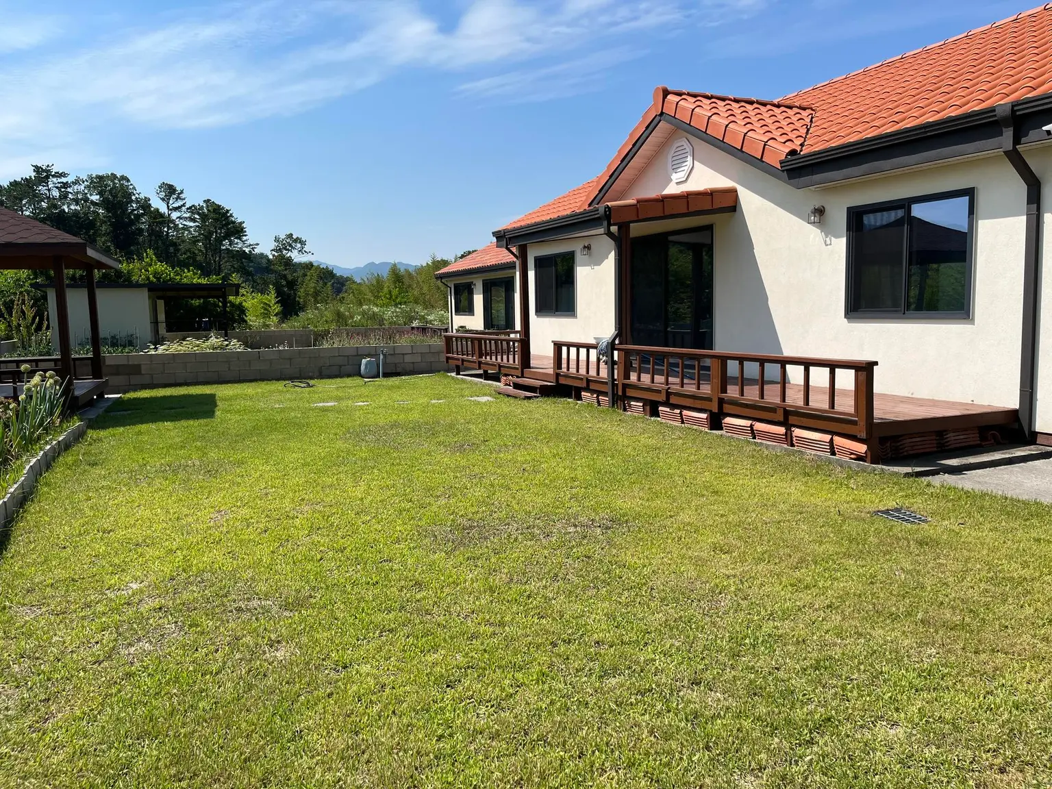 Gyeongju/Gampo Sunflower House - main image
