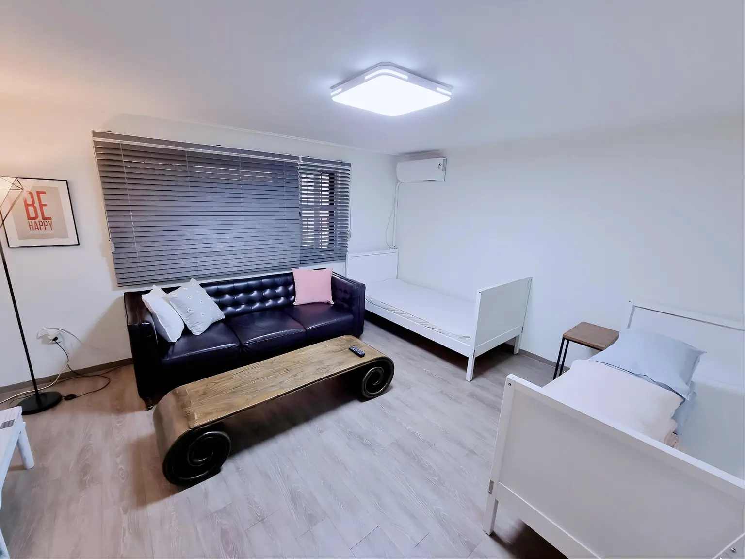Seoul Gangnam walkable stay 2BR & sleeps 4 3 minutes from Hakdong Station Exit 1, Withgam Accommodation Cover Photo