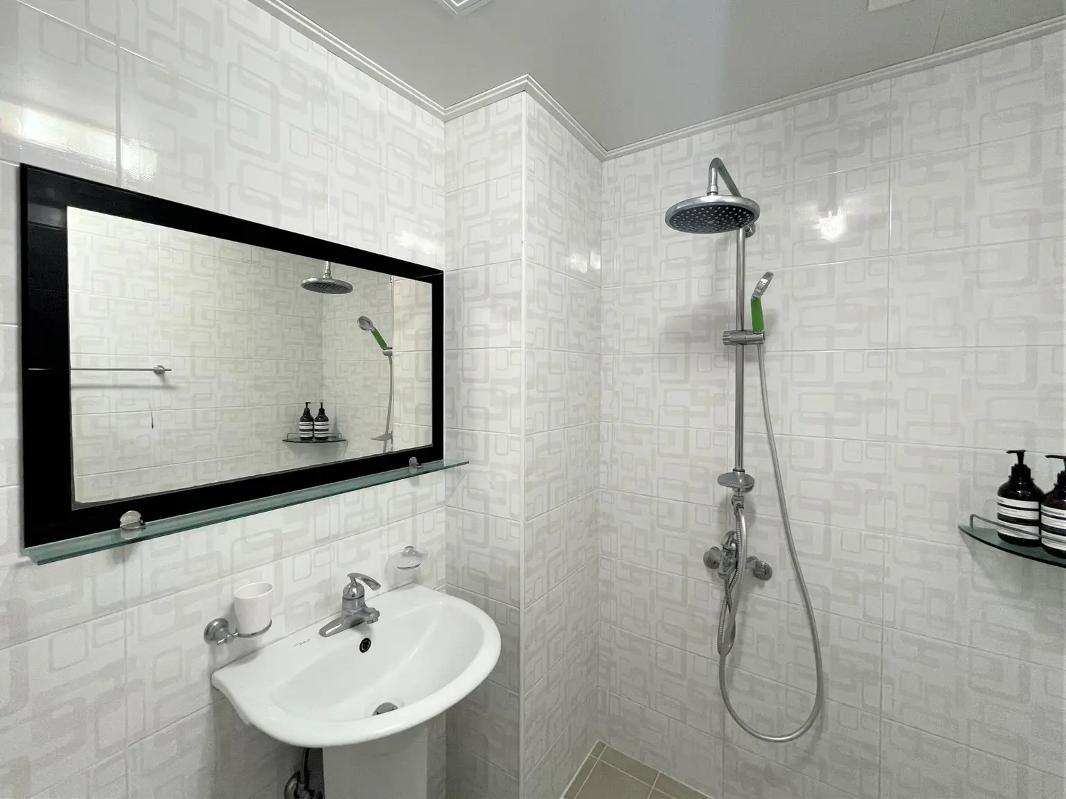 Seogwipo 2-bed triple room A, 5-minute walk from Olle Market #Common cooking available - image5