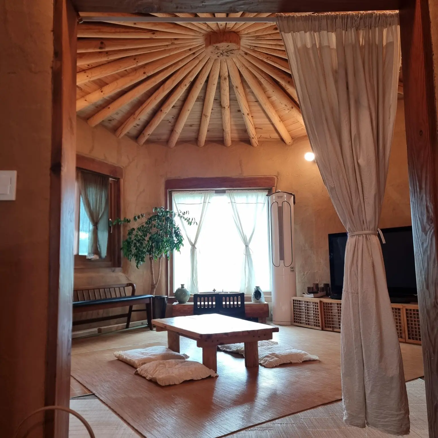 Gangwon Gosung Hwangtojip Bongpo Beach nearby country house pet-friendly house 50 pyeong/yard# - main image