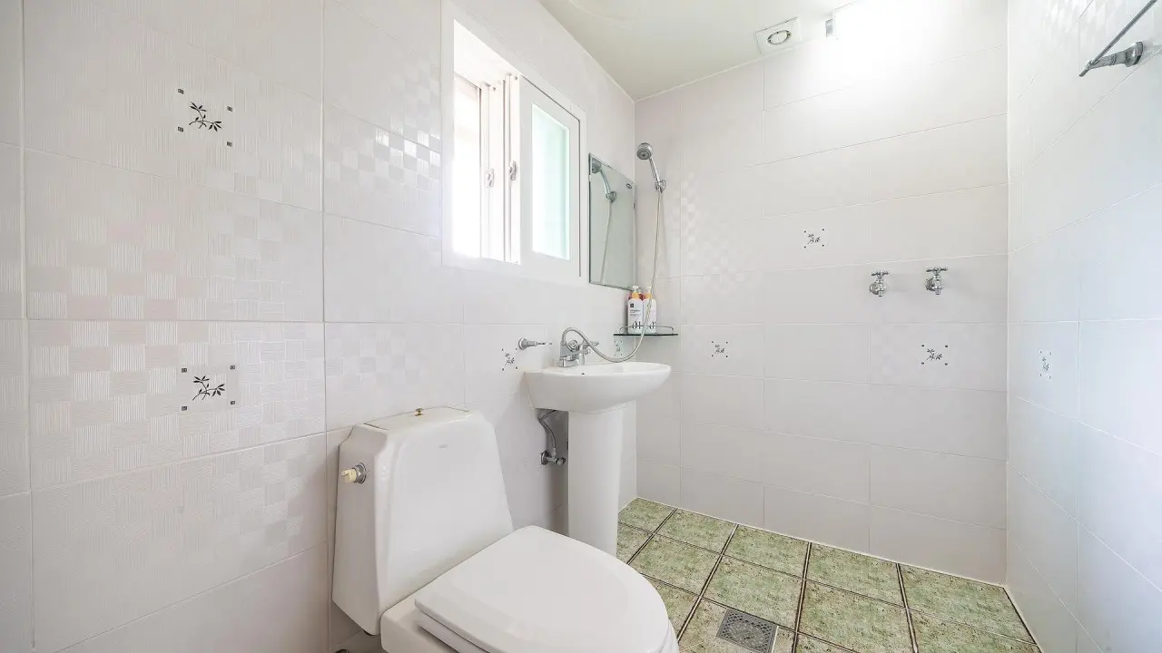Jeonnam Yeosu One-room remodeled clean pension A #Small dogs allowed - image1