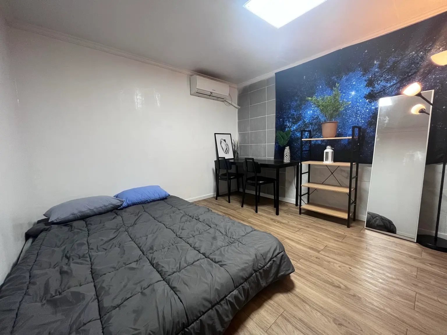 Gyeonggi Bucheon 6 minutes from Bucheon Station, one-room full-option, convenient location - main image
