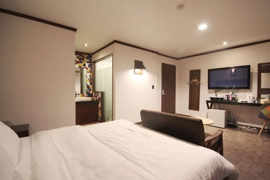 Jeonbuk Gunsan Business hotel within 5 minutes by car from Gunsan Bus Terminal #Standard A - main image