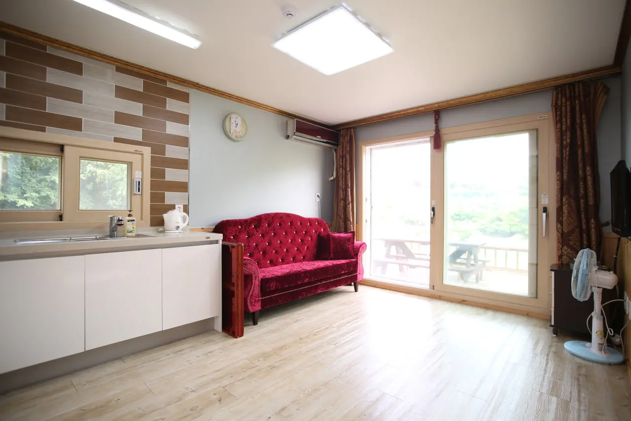 忠南論山 大邱山の景色と受け入れ貯水池がペンションの中にある田舎暮らし＃イェシル - main image