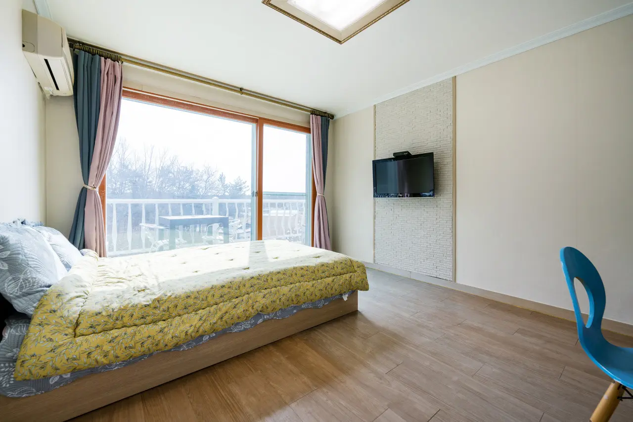 Taean, Chungnam Beautiful forest outside the window VIEW Pension #205 #Pets allowed - main image