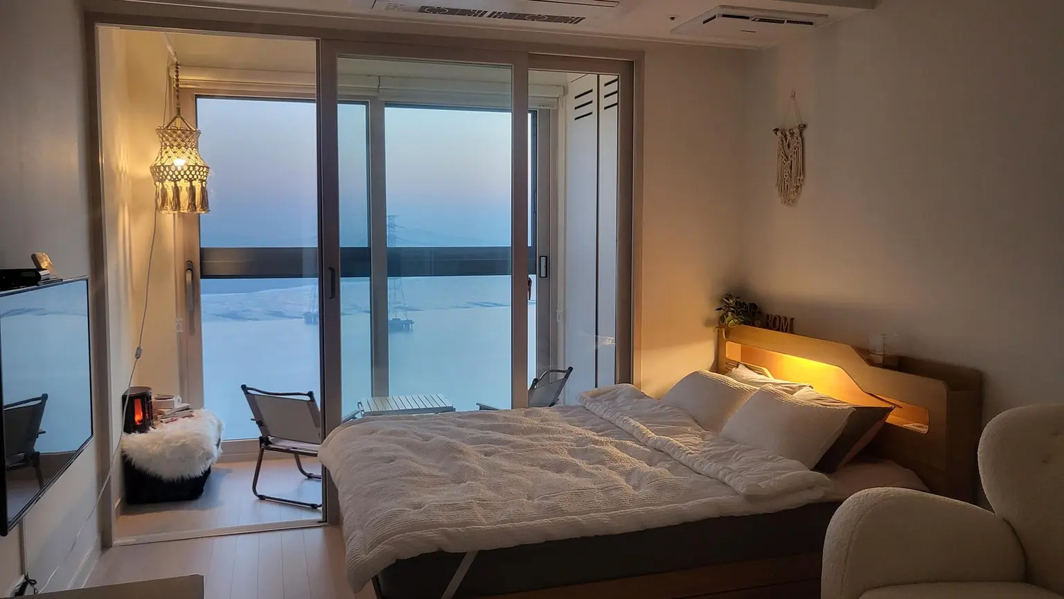 경기 안산 ocean view·seaside Residence 1BR·sleeps 2 반달섬 오션뷰와 공원뷰의 힐링 숙소 / 애견동반 Cover Photo