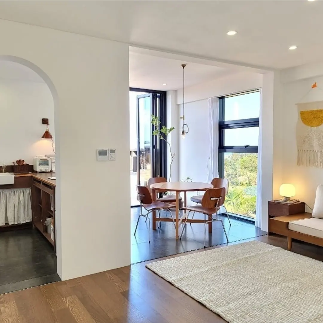 Jeju 2. Separate one-room house with a view of the ocean and Mt. Halla in the West Village, pet-friendly - main image