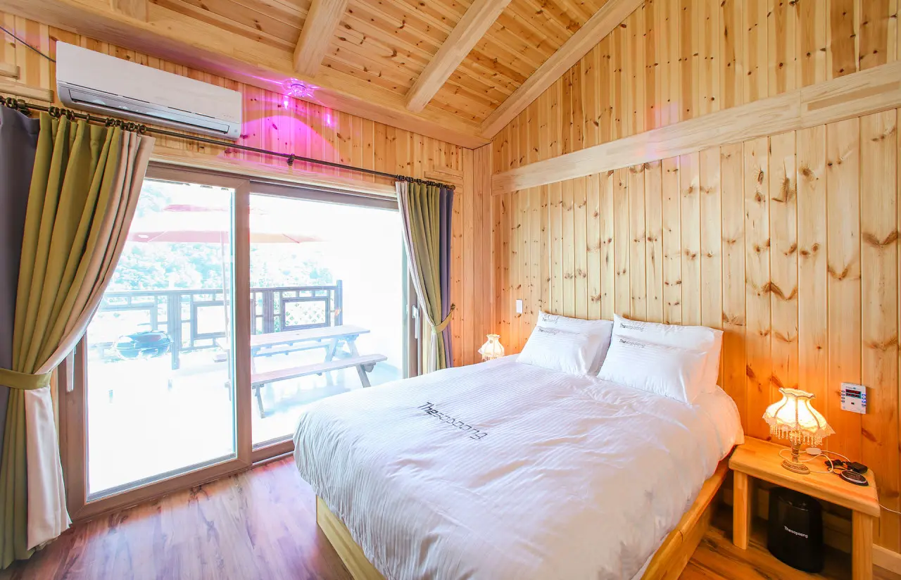 Jeonnam Suncheon Forest Se-Gwon Cypress Room Pension overlooking the forest and lake #2-person room #1 - main image