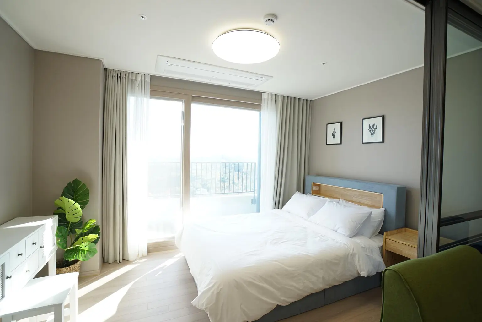 강원 속초 seaside Residence 1BR·sleeps 2 A속초해변 고층 가성비 레지던스 1.5룸 Cover Photo