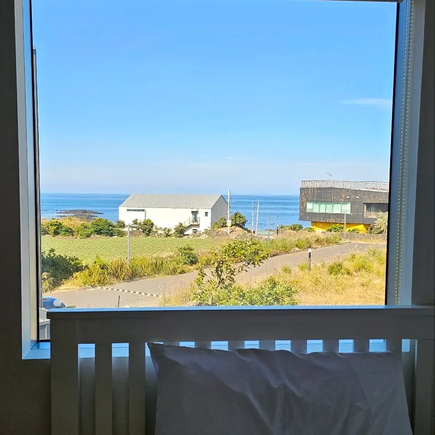 Jeju Gujwa-eup A 3-story independent house with a 5-minute walk to the sea - main image