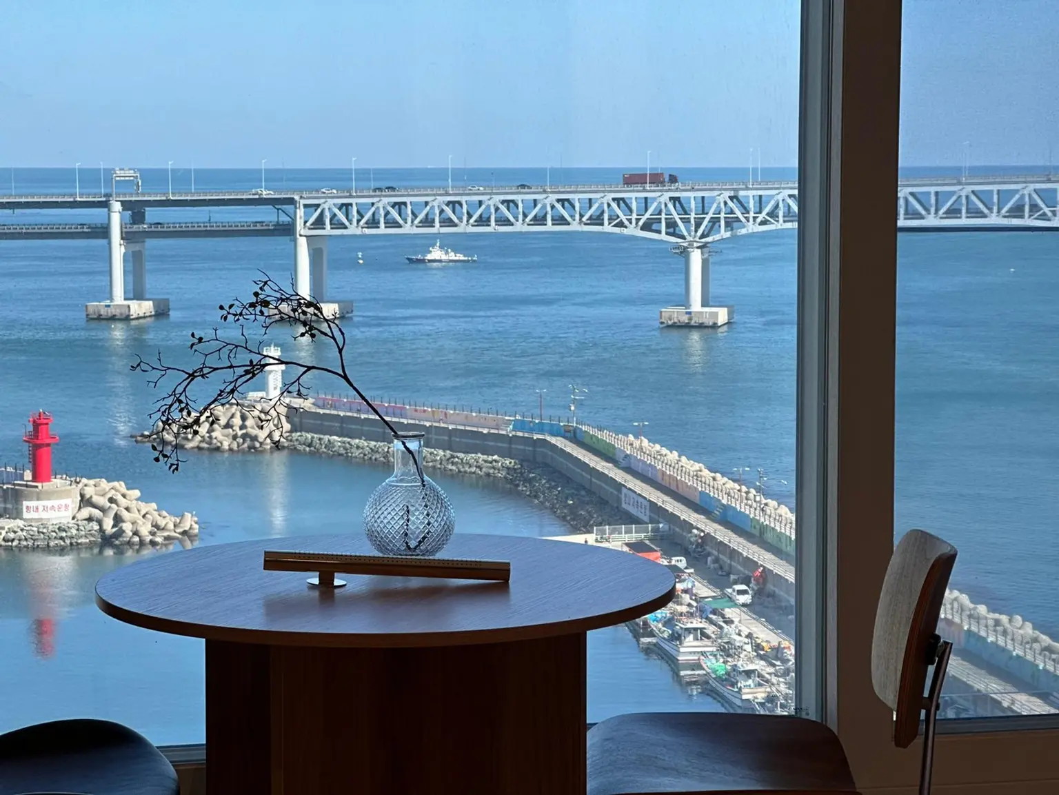 Busan Suyeong ocean view & walkable Apartment 1BR & sleeps 3 Gwangalli Ocean View Lighthouse House Millak The Market Cover Photo