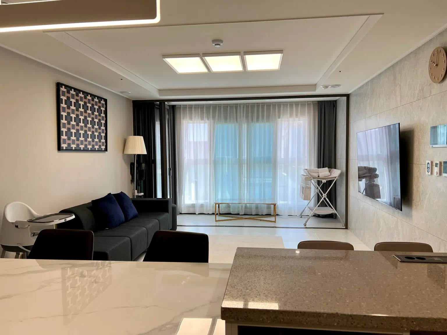 済州路型 済州中心新築3ルームキッズルーム完備フルオプションキッズフレンドリー空港近く - main image
