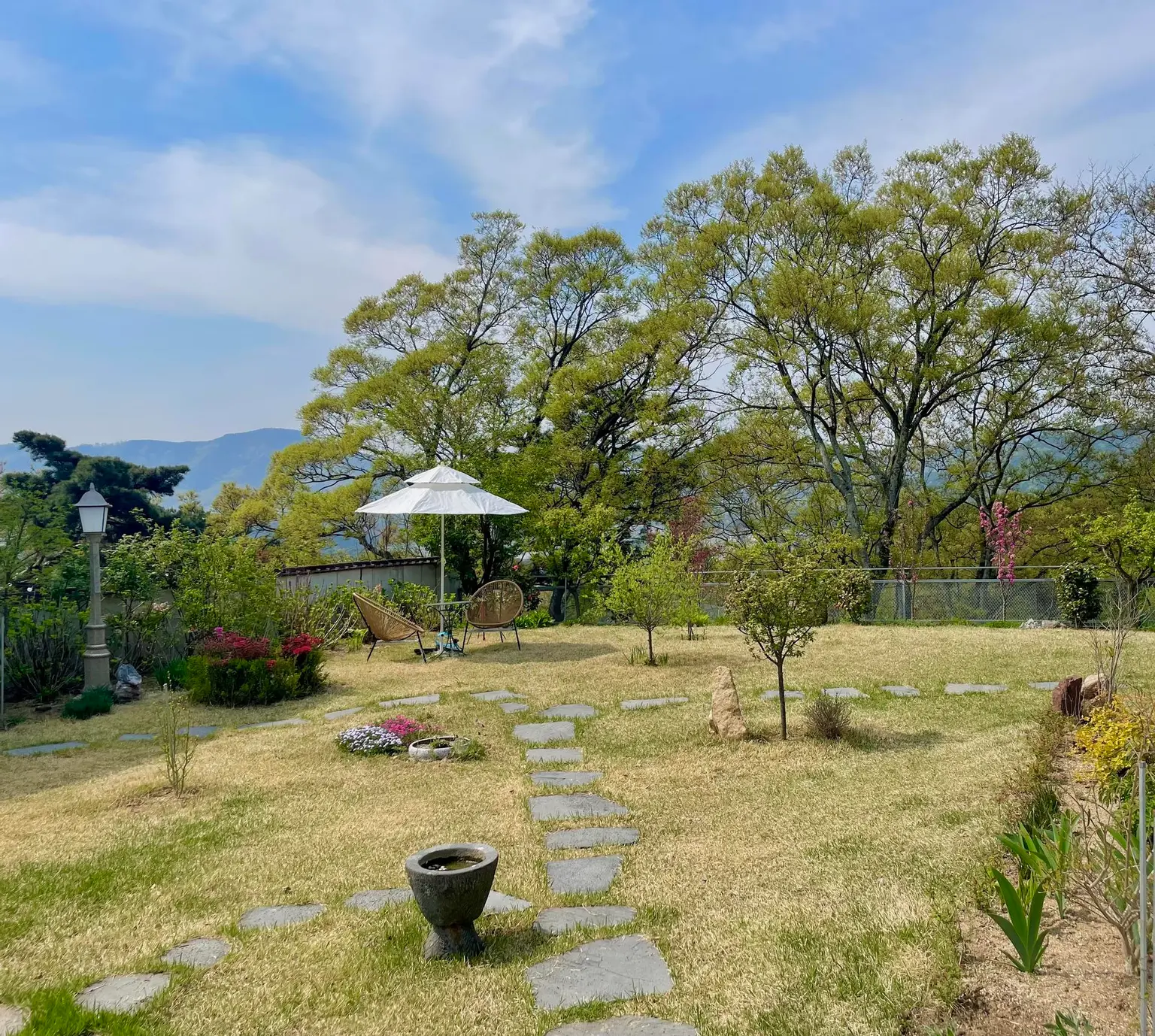 Gyeongnam Miryang 140 pyeong wide independent yard in Mountain View, all fenced detached house #Dogs allowed - main image