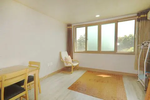 서귀포 표선 바닷가 야자수 숲속의 인정이 넘치는 전원주택 202호 - main image