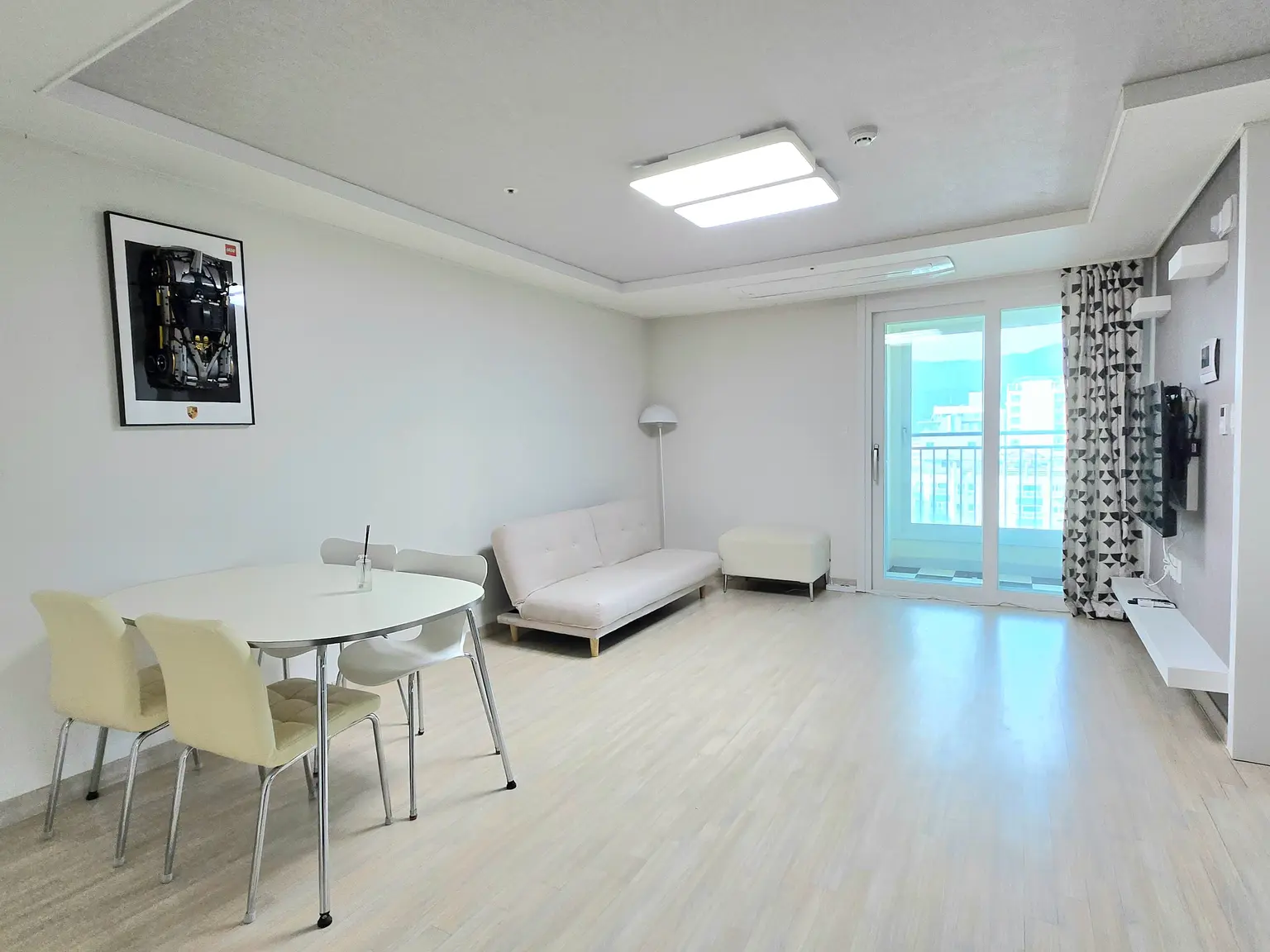 Busan Haeundae seaside & walkable Apartment 2BR & sleeps 4 Songjeong Beach 26 pyeong Pets allowed No additional fee Cover Photo