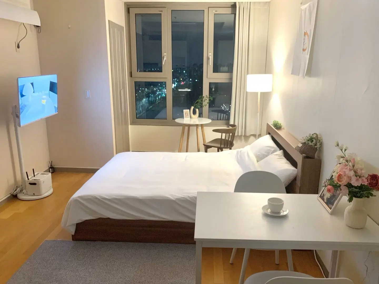 Gyeonggi Gwacheon walkable Serviced apartment 1BR & sleeps 2 Officetel 2 minutes walk from Government Complex Gwacheon Station High-rise Night view Cover Photo
