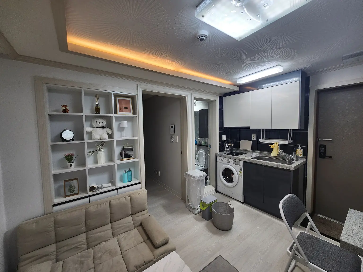 Daejeon Jung-gu 차 없이 머물기 좋은 & 워케이션 주택 원룸 & 최대 2인 5 minutes from Jung-gu Office Station, clean and spacious 1.5 room 대표 사진