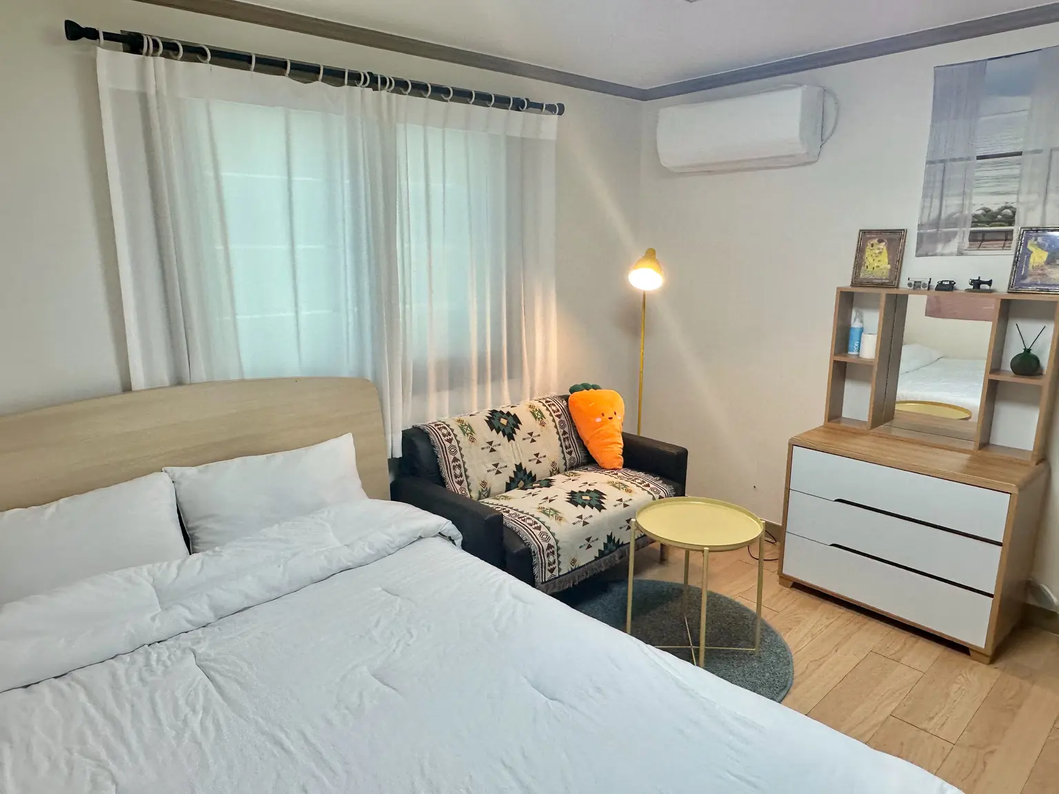 Gyeongnam Geoje Emotional Accommodation Separate One Room 304 #Netflix #50 inch Smart TV - main image